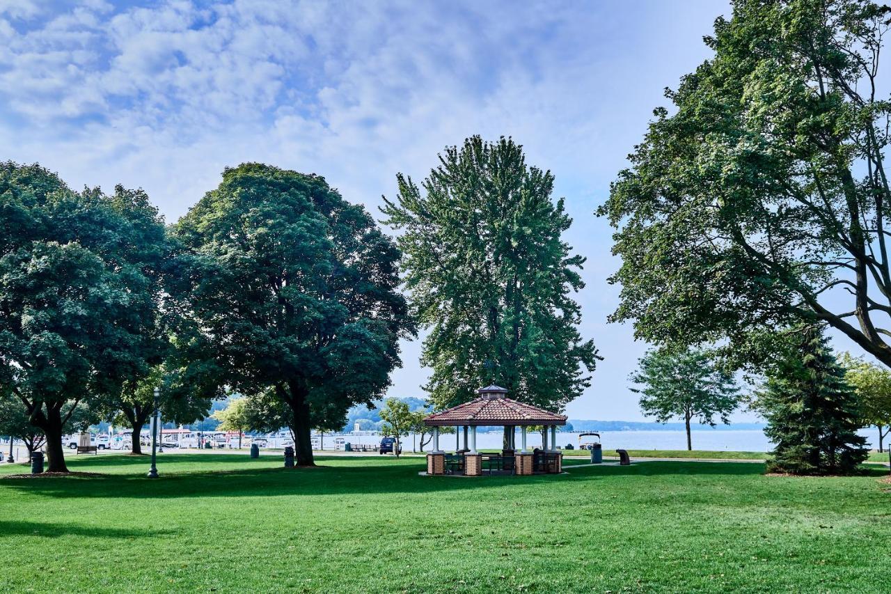 The Cove Of Lake Geneva Luaran gambar